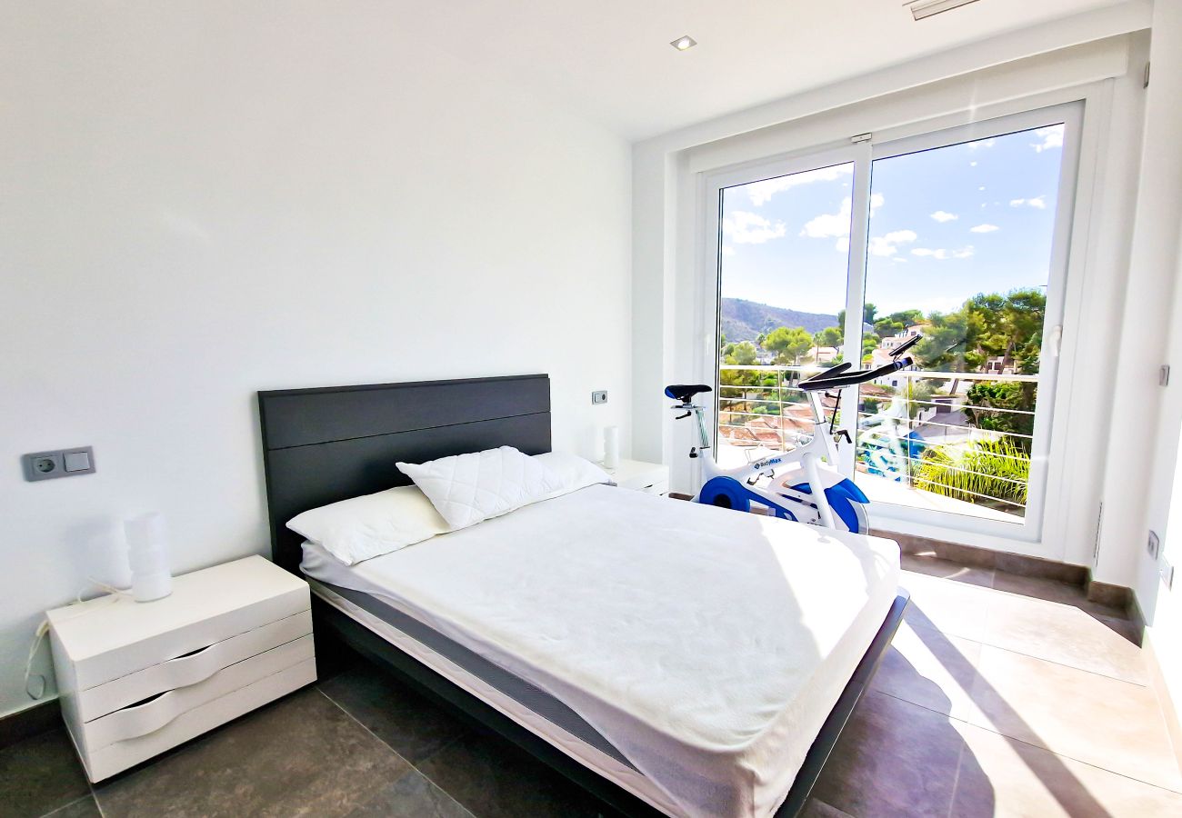 Villa in Moraira - AV-6834