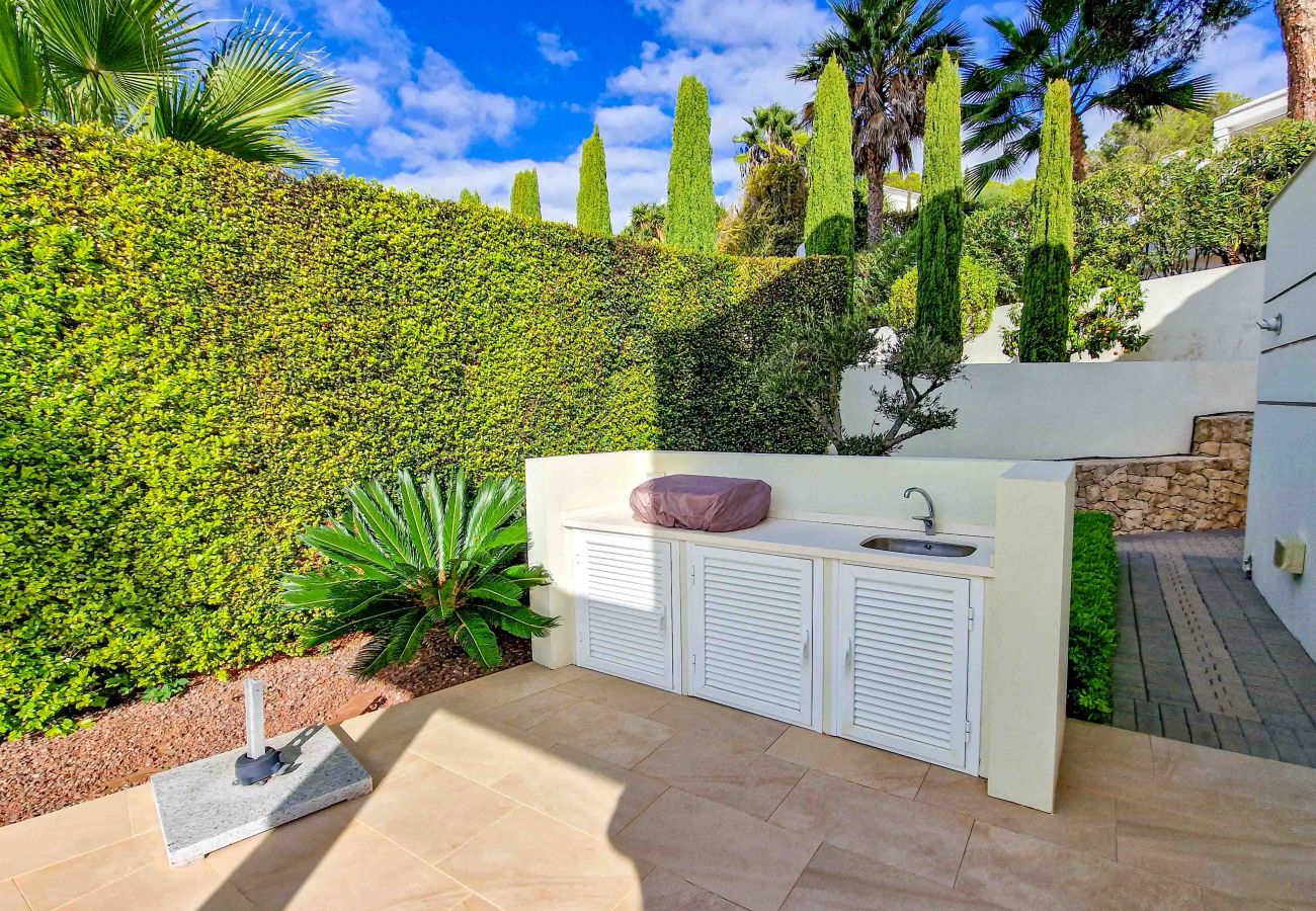 Villa in Moraira - AV-6834