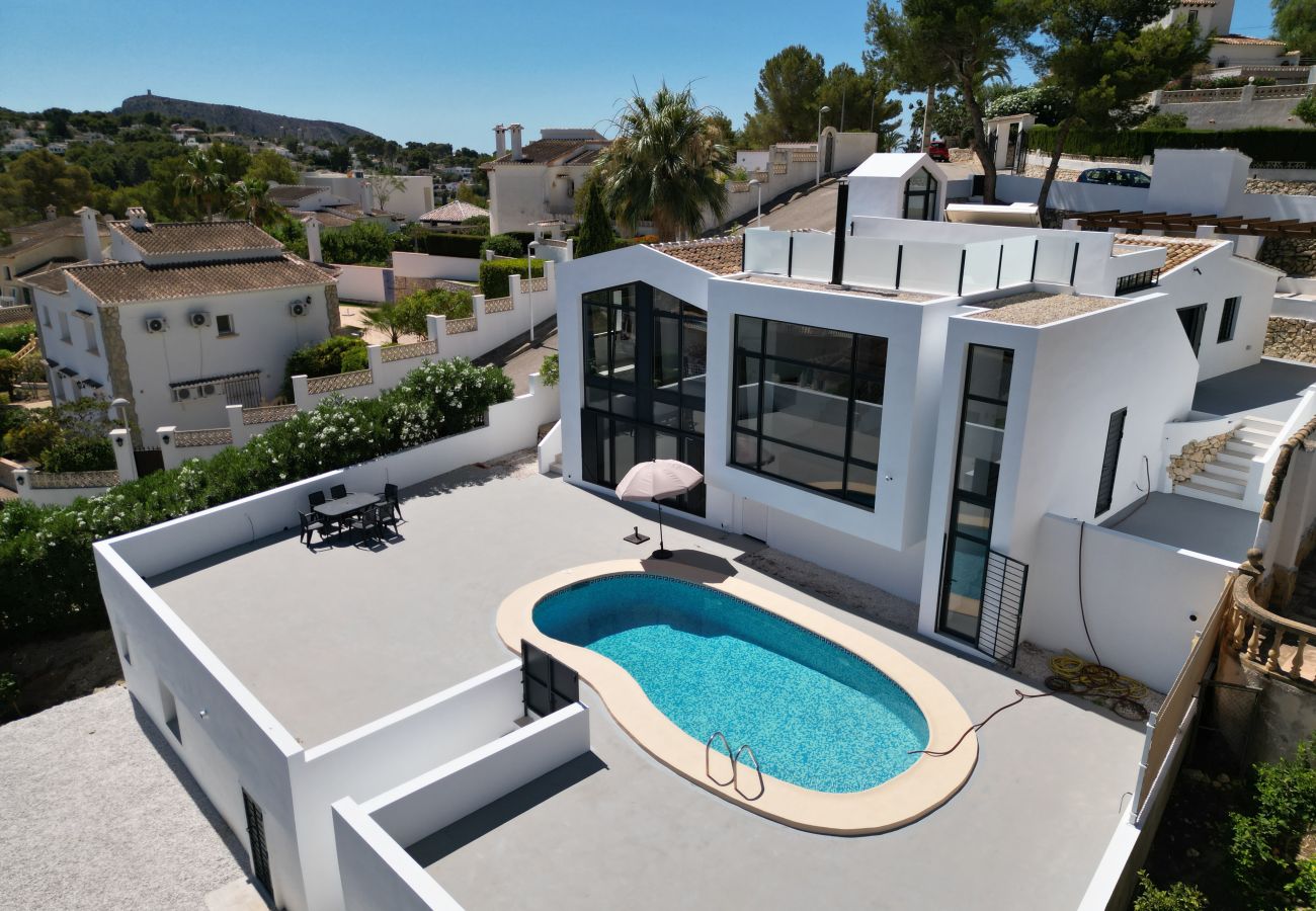 Villa in Moraira - AV-7158