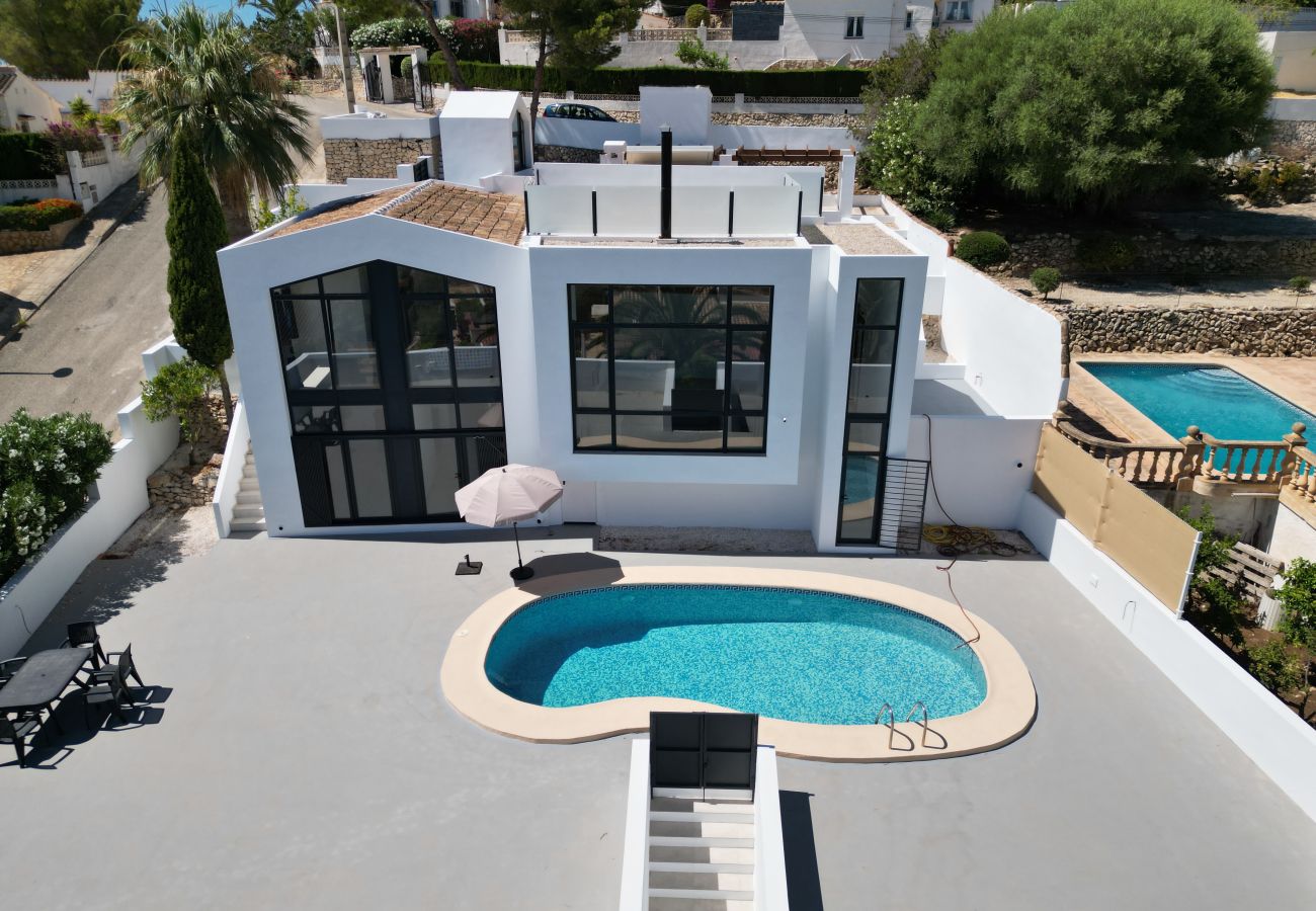 Villa in Moraira - AV-7158