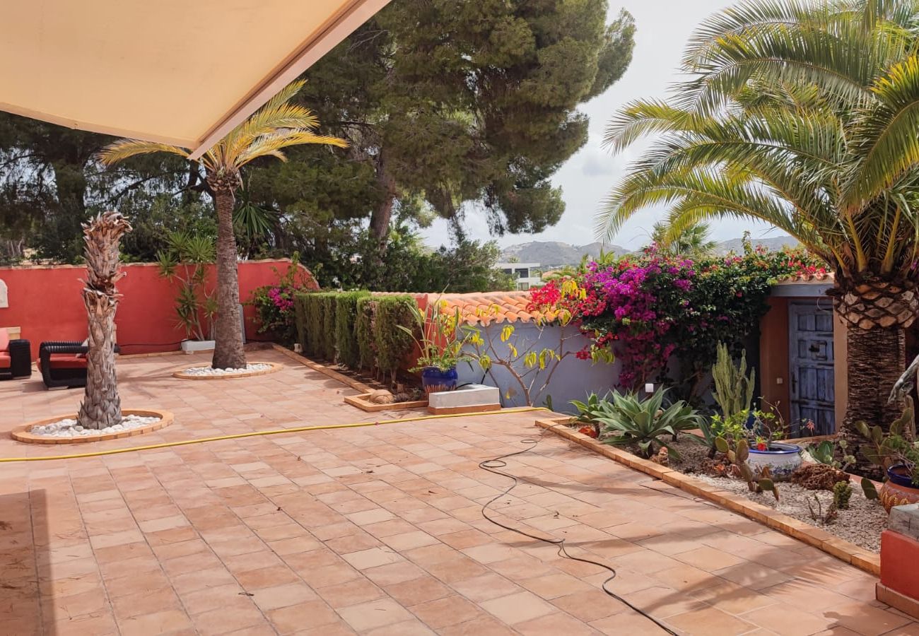 Villa in Moraira - AV-3087