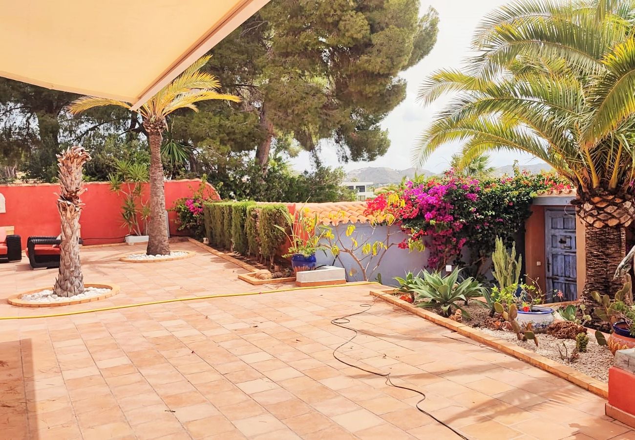 Villa in Moraira - AV-3087