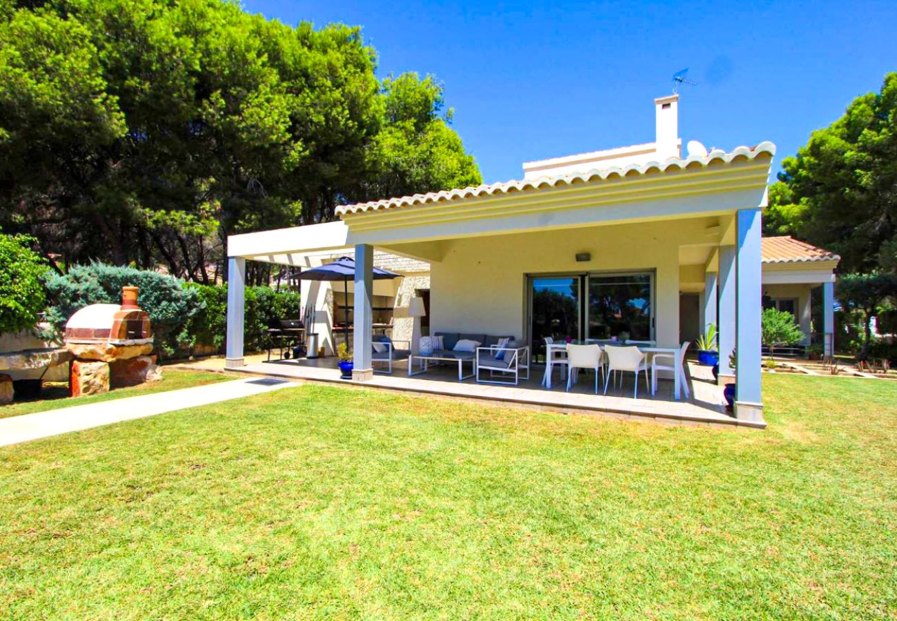 Villa in Moraira - AV-1234