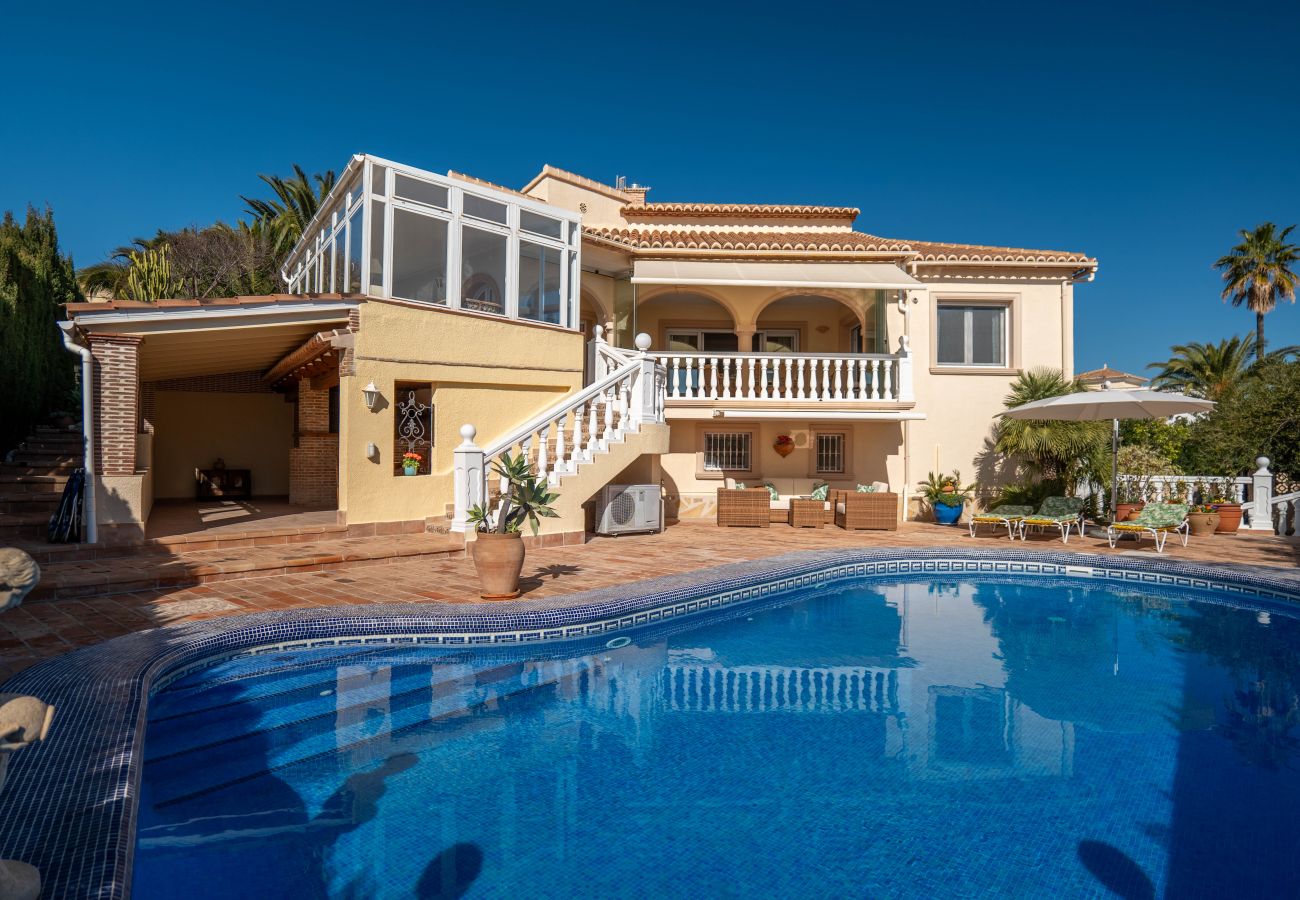 Villa in Calpe - AV-3105