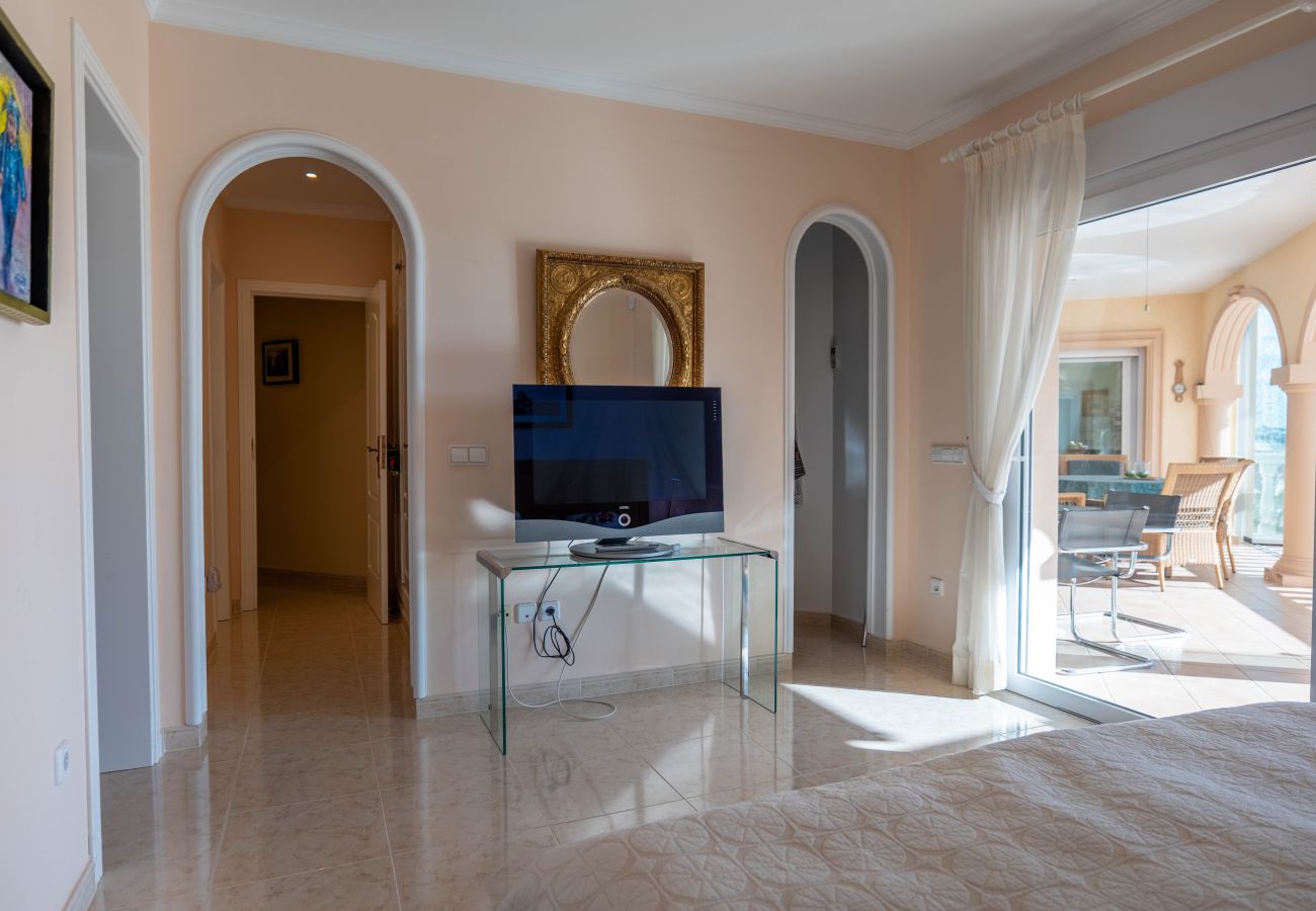 Villa in Calpe - AV-3105