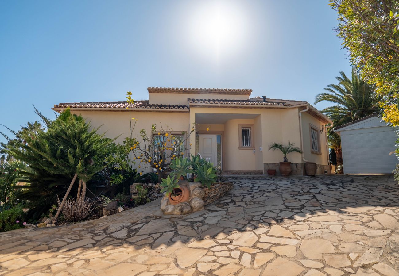 Villa in Calpe - AV-3105