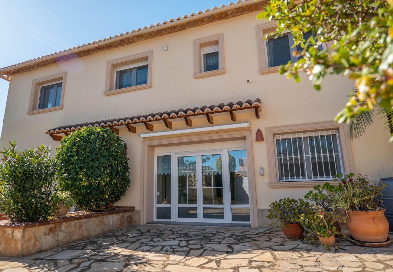 Villa in Calpe - AV-3105