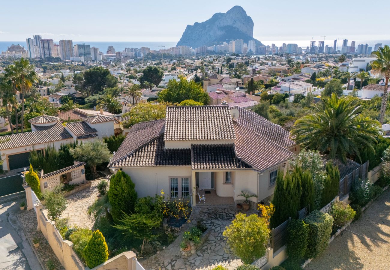 Villa in Calpe - AV-3105