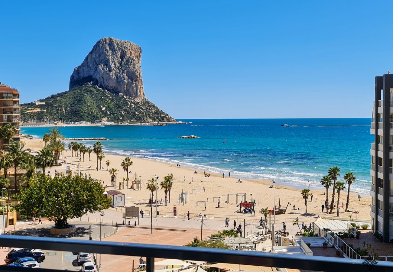 Views from the terrace to the beach and the Peñon de Ifach.