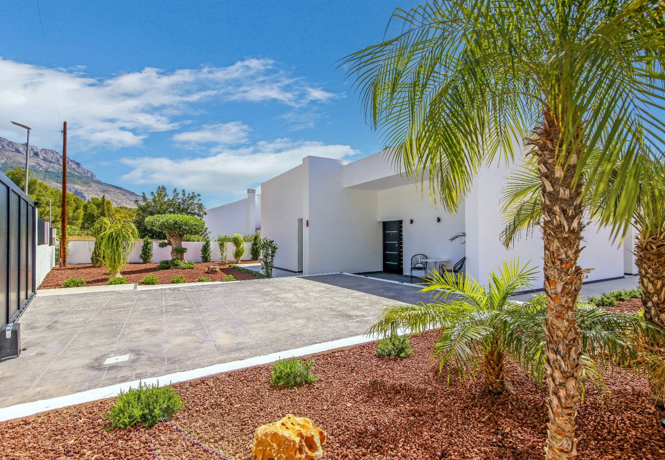 Villa/Dettached house in Altea la Vella - AV-1795