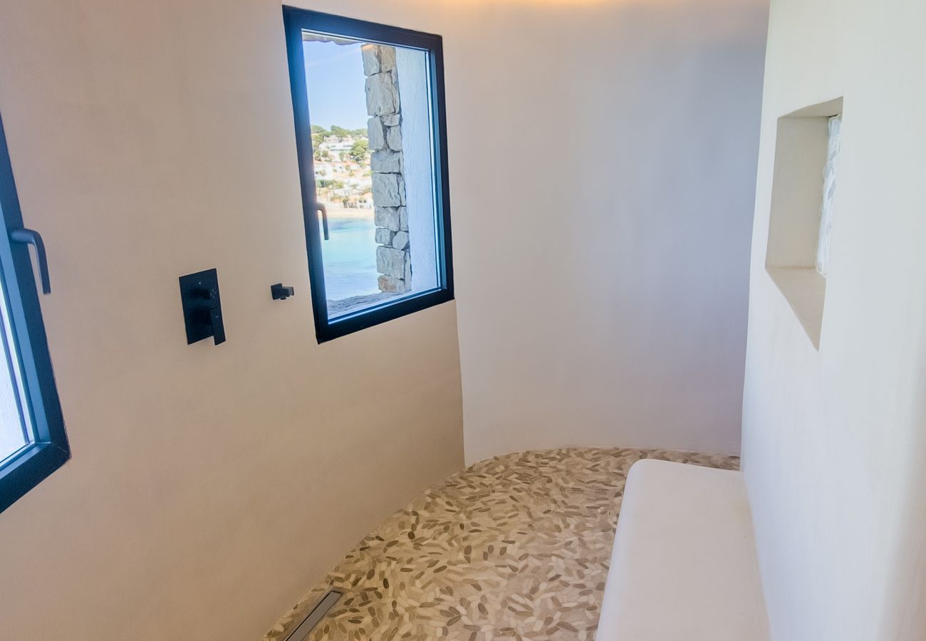 Villa/Dettached house in Moraira - AV-6843