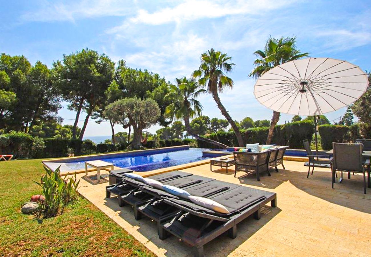 villa à Moraira - AV-1234